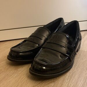 Zara Women’s Black Patent Leather Penny Loafers